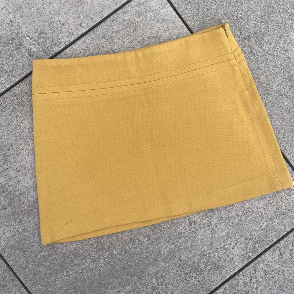 YELLOW THEORY SKIRT
